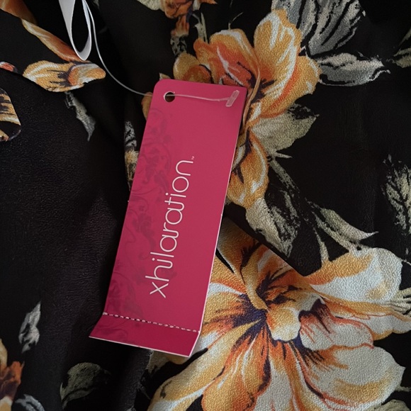 NWT JUMPSUIT - Picture 3 of 3